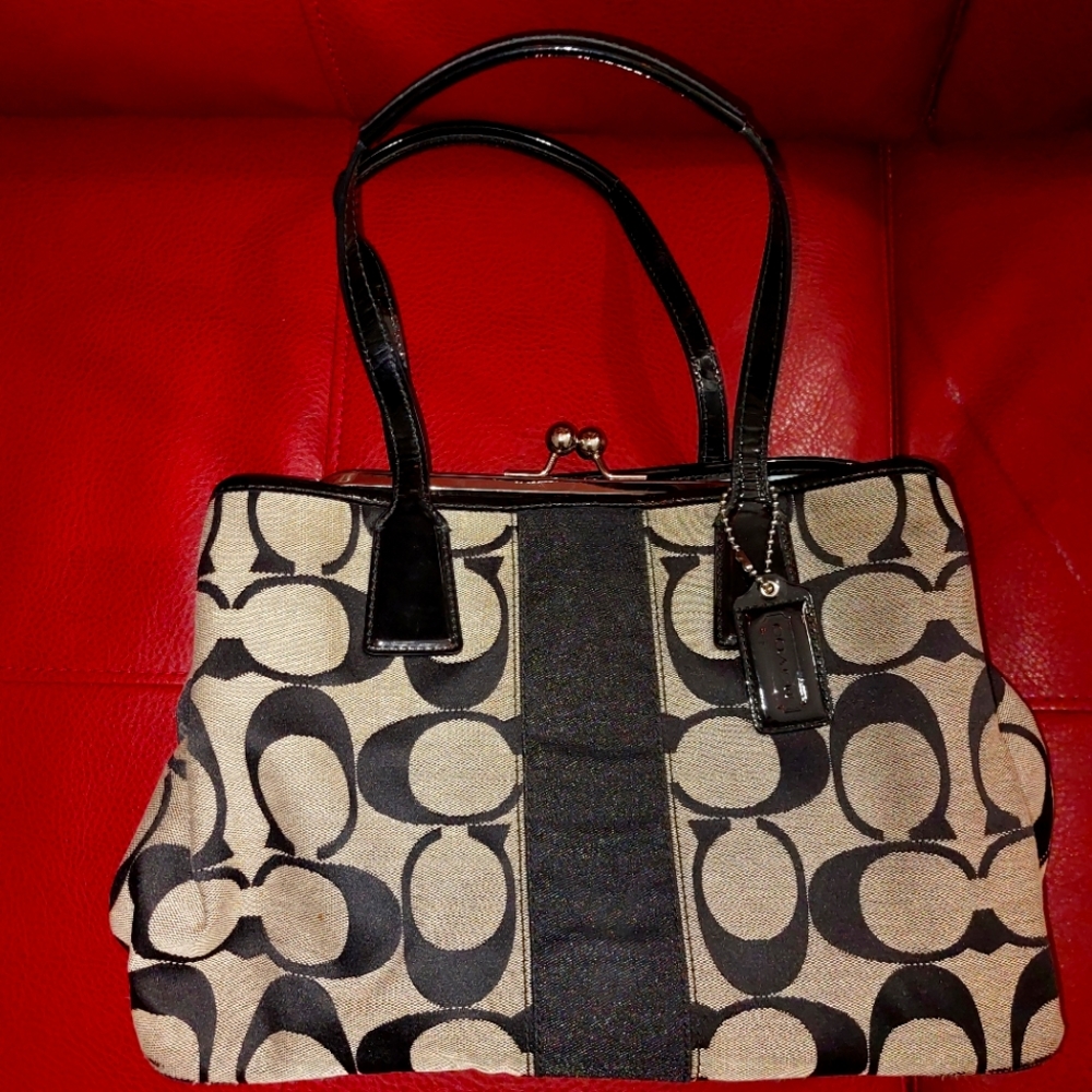 Vintage Coach handbag with kiss lock